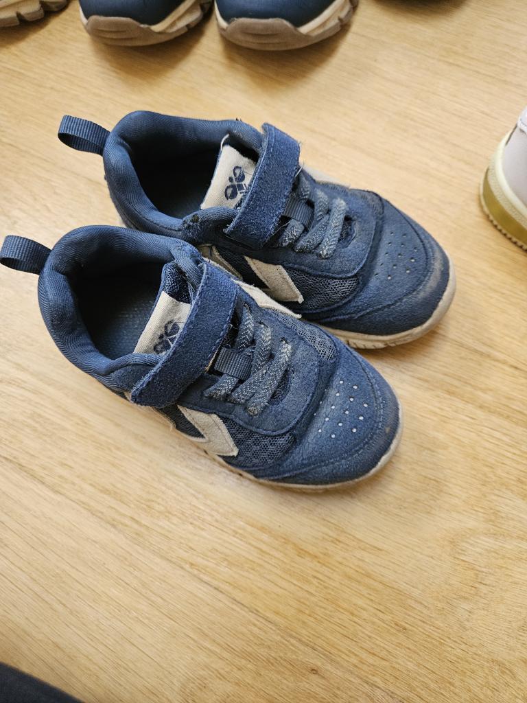 Hummel sneakers 26