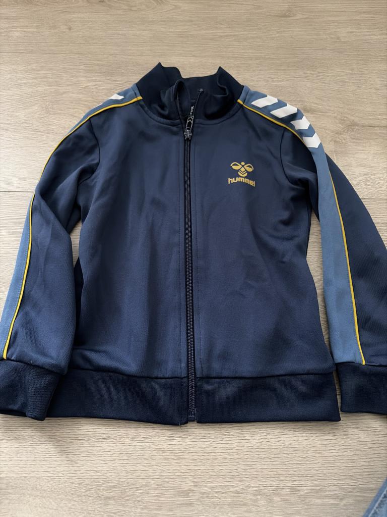 Hummel sweatshirt
