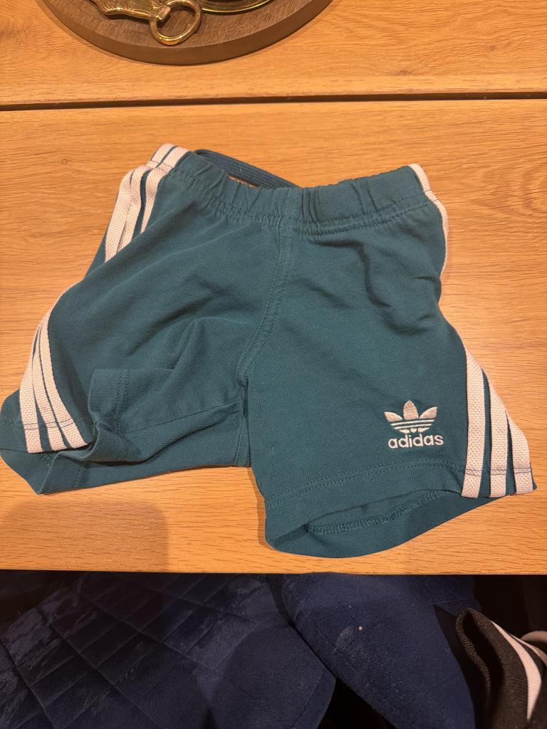 Adidas shorts 80