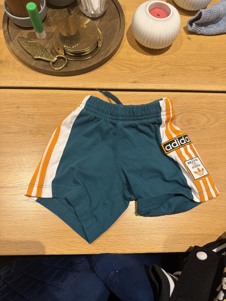 Adidas shorts 80