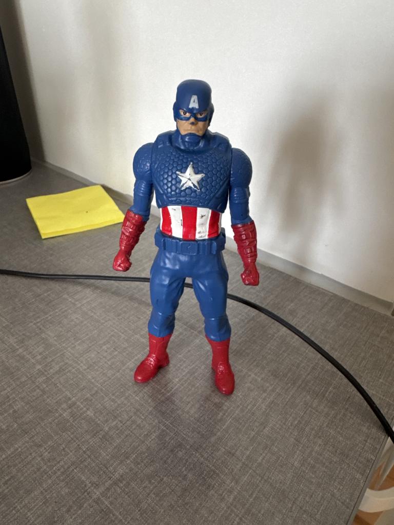 Captain America figur