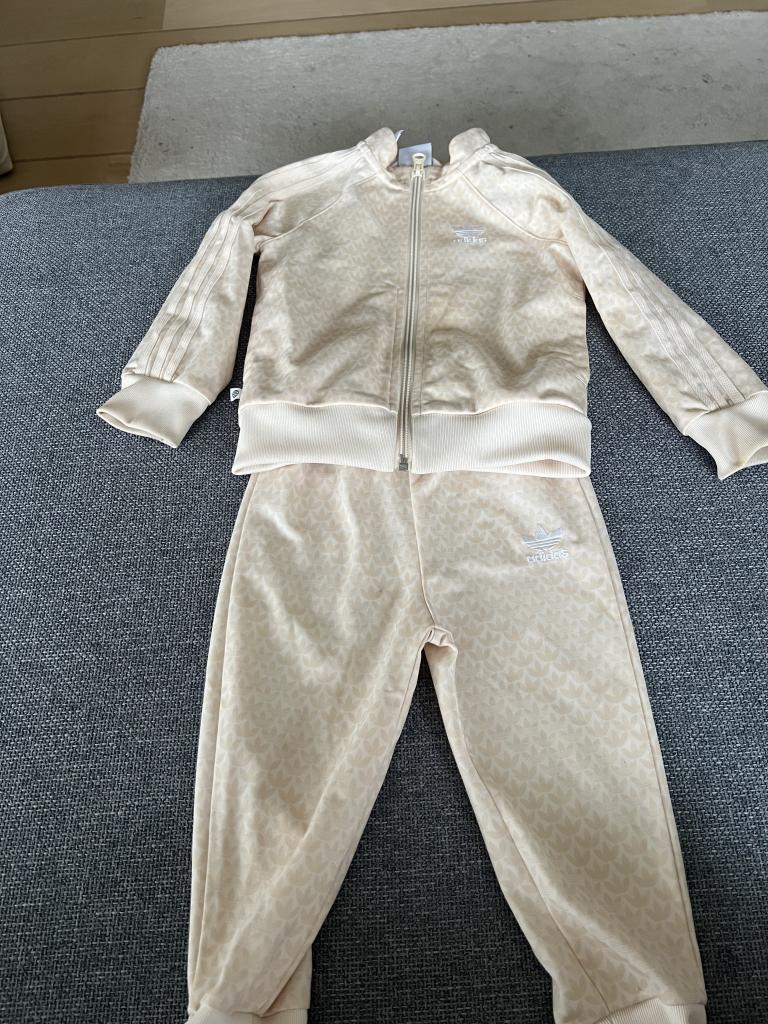 Adidas sæt, 92