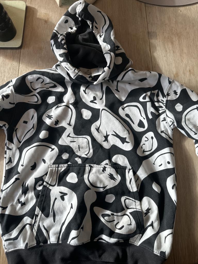 Hoodie smiley sort/hvid