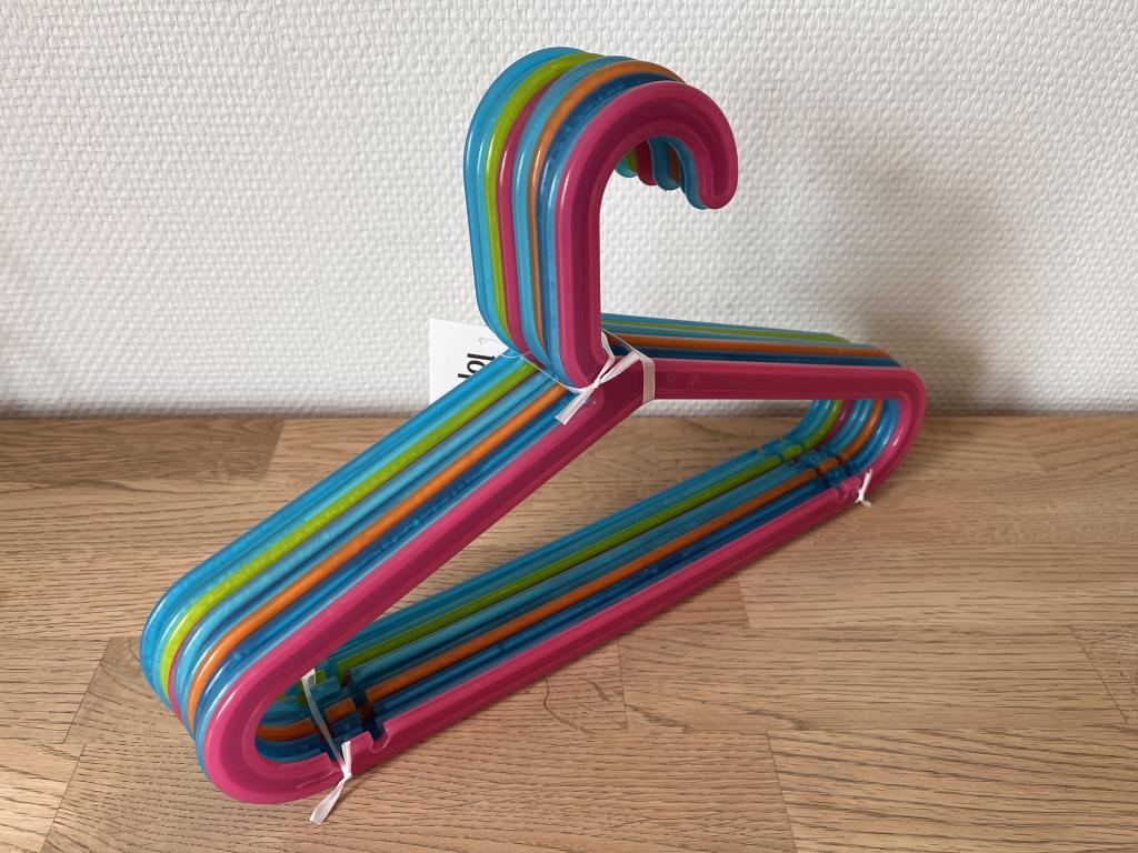 10 børnebøjler bl. farver