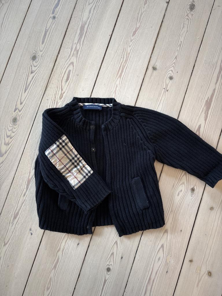 Burberry cardigan18