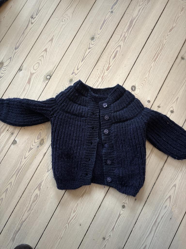 Blå cardigan uld strik